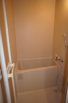 バス・シャワールーム　清潔感のある浴室です！