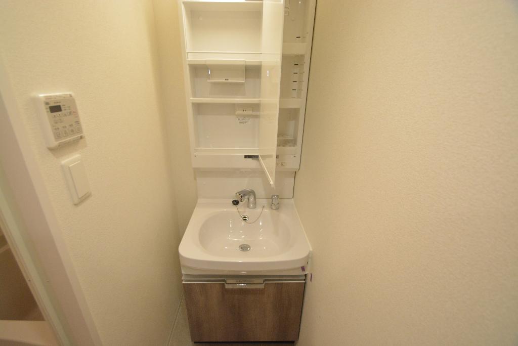 洗面設備　洗髪洗面化粧台