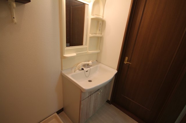洗面設備　※同物件別号室の写真になります