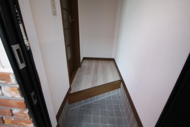 玄関　※同物件別号室の写真になります