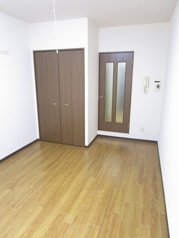 居室・リビング　※別のお部屋のお写真です。御参考までに。