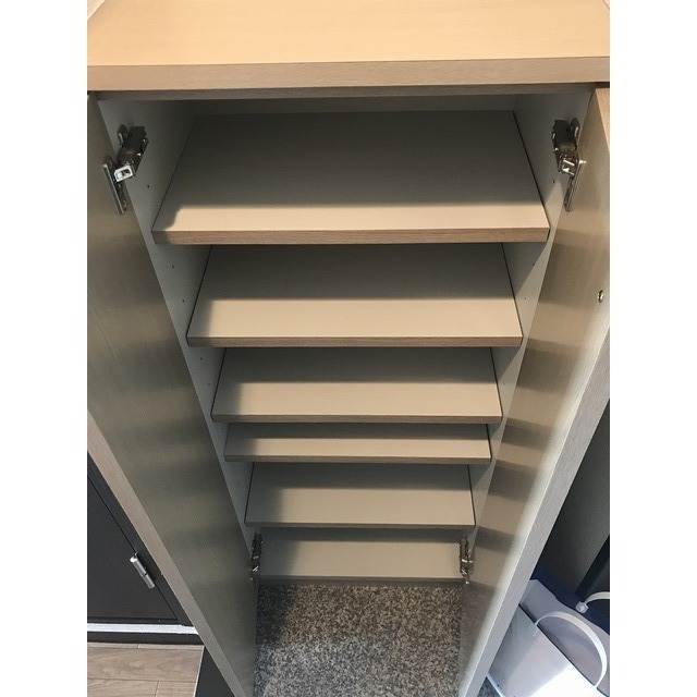 玄関　シューズボックス