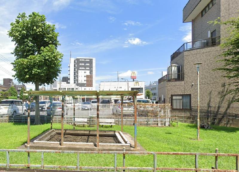 公園　新宿四丁目児童遊園（公園）まで200m