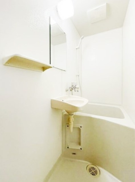 バス・シャワールーム　同間取り参考写真