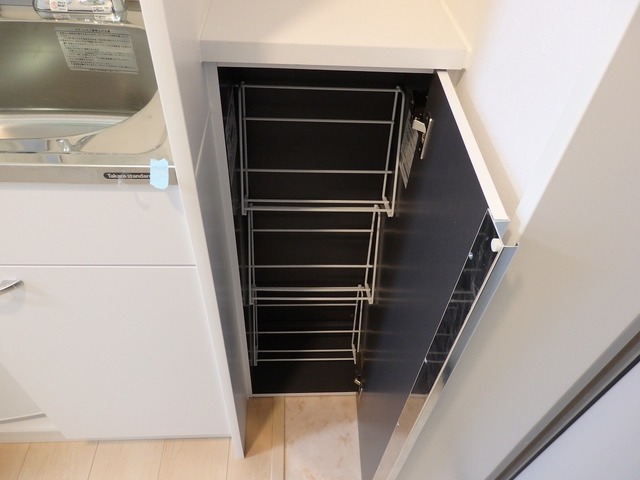 収納　シューズボックス