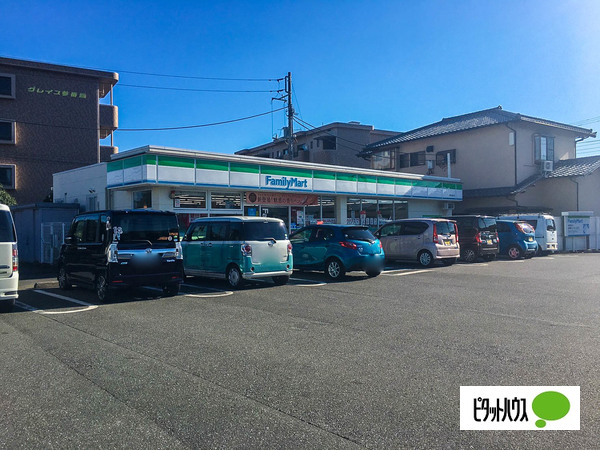 コンビニ　ファミリーマート富士柚木店（コンビニ）まで83m