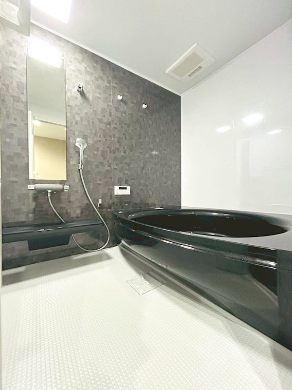 バス・シャワールーム　広々バスルーム！