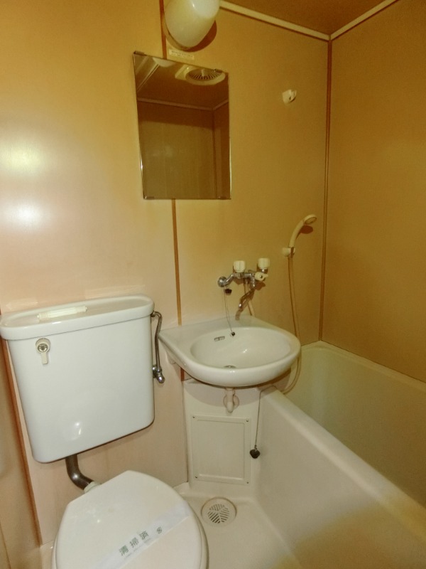 バス・シャワールーム　３点ユニットバス