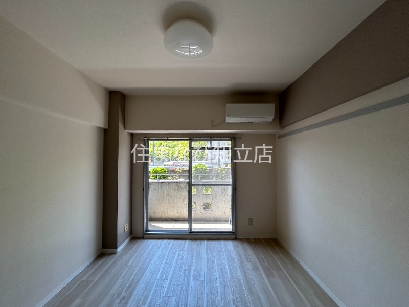 居室・リビング　同型別部屋写真