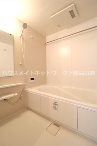 バス・シャワールーム　浴室1坪（追焚機能付）