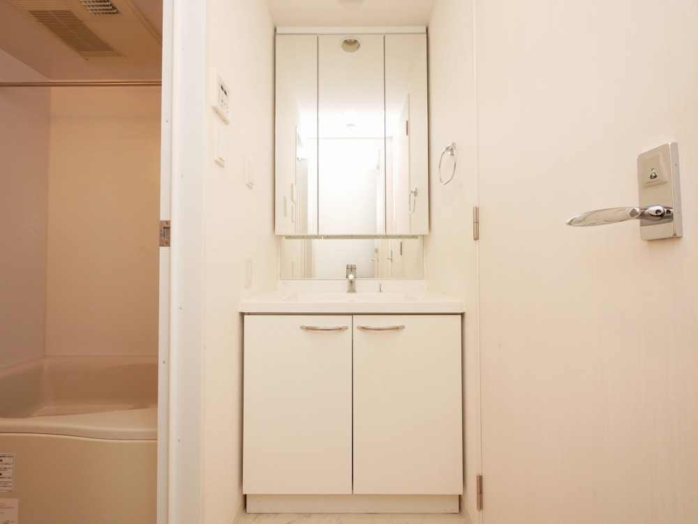 洗面設備　洗面化粧台付き♪