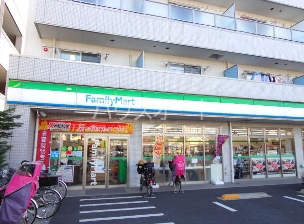 コンビニ　ファミリーマート南篠崎町二丁目店（コンビニ）まで378m