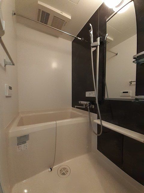 バス・シャワールーム　日々の疲れを癒すお風呂付です