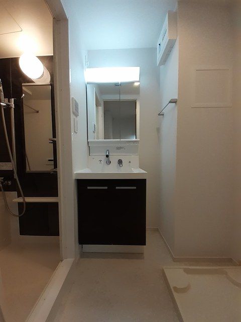 洗面設備　脱衣スペースもあります