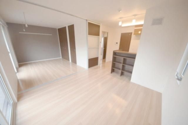 その他部屋・スペース　★二部屋を広いリビングとして使ってもいいですね★