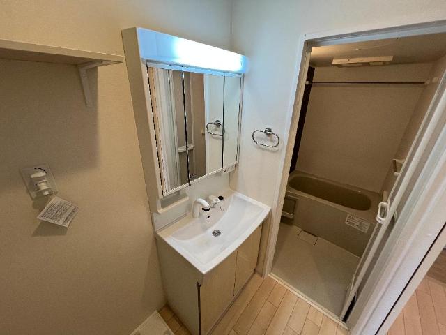 洗面設備　洗髪洗面化粧台