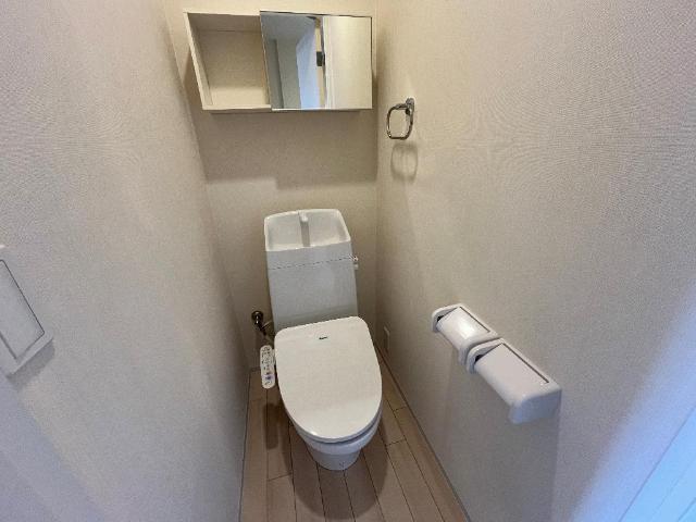 トイレ　シャワー付トイレ