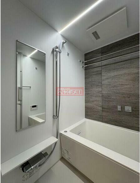 バス・シャワールーム　洗面