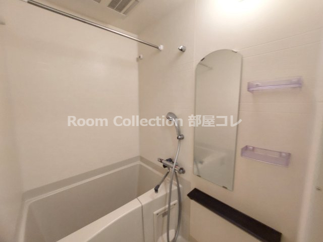 バス・シャワールーム　※同物件他部屋写真 反転、色違いの場合有 現況優先