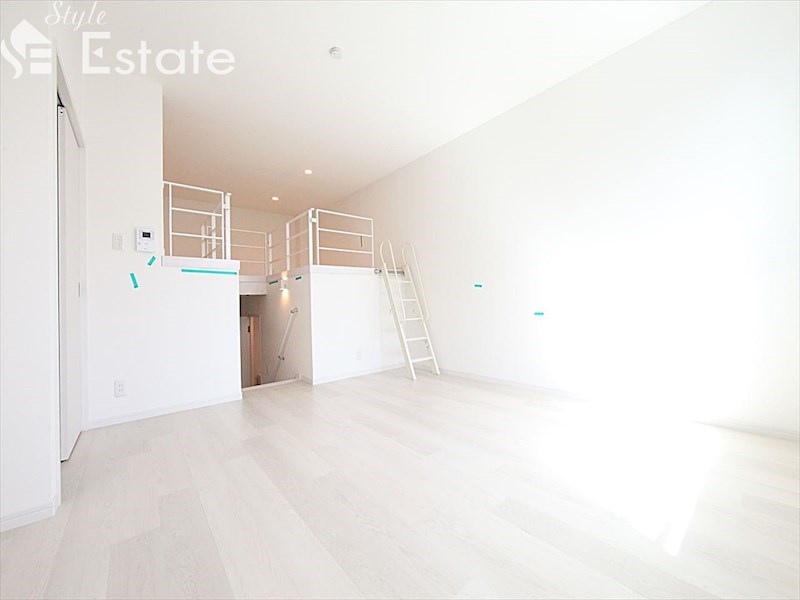 居室・リビング　内装