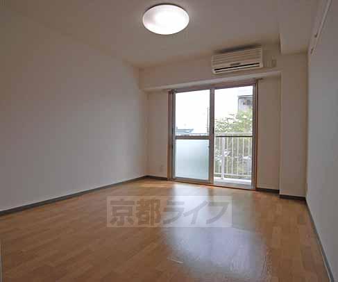 居室・リビング　広いお部屋です。