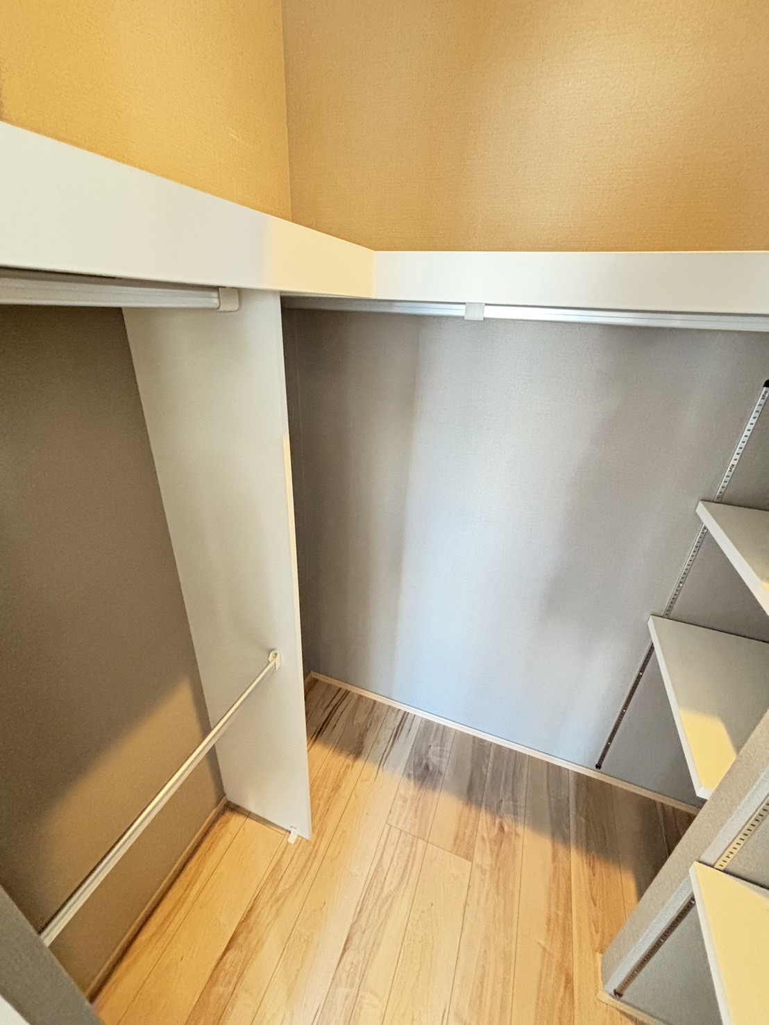 収納　大容量ウォークインクローゼット♪