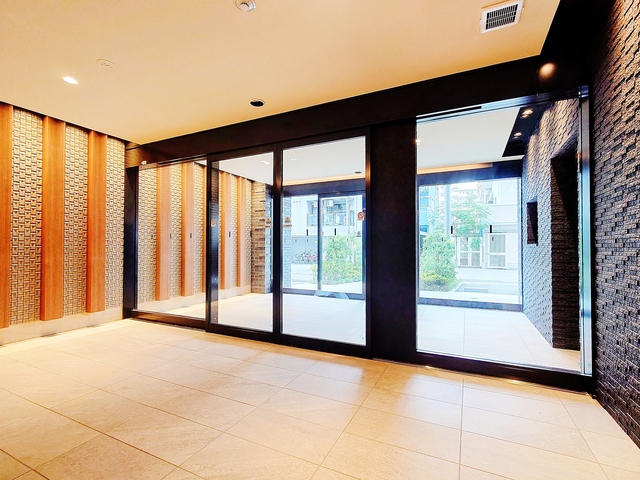 ロビー　宅配ＢＯＸ・防犯カメラ