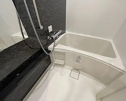 バス・シャワールーム　写真は同タイプ住居です。