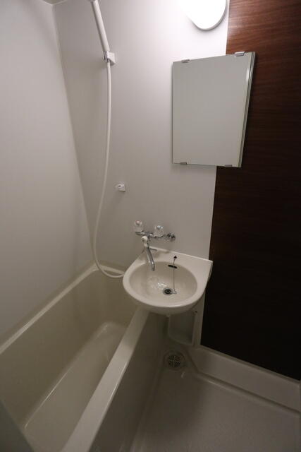 バス・シャワールーム　参考　別部屋の写真