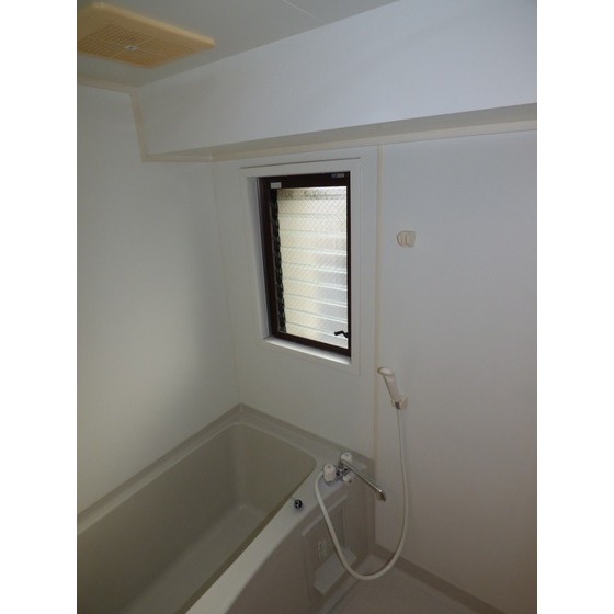 バス・シャワールーム　同部屋タイプ・現状優先