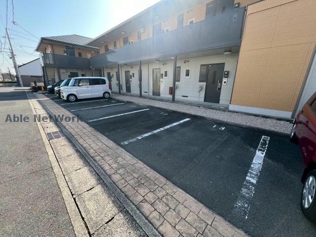 駐車場　駐車場