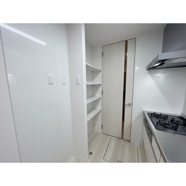 その他　背面の収納棚が便利♪