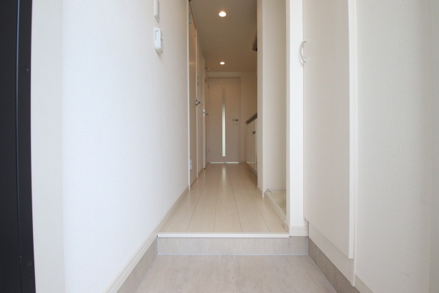 玄関　※別室の参考写真の為、現況優先です。