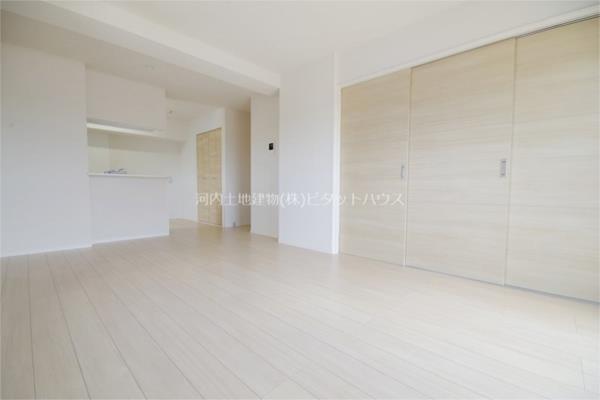 居室・リビング　類似室内