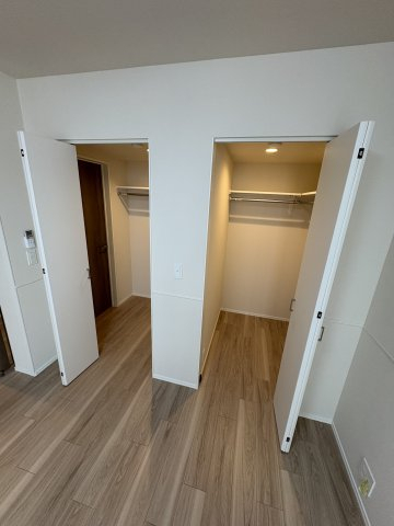 収納　ダブルウォークインクローゼット！