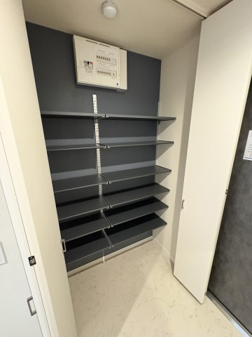 玄関　収納量が高いシューズクローク！