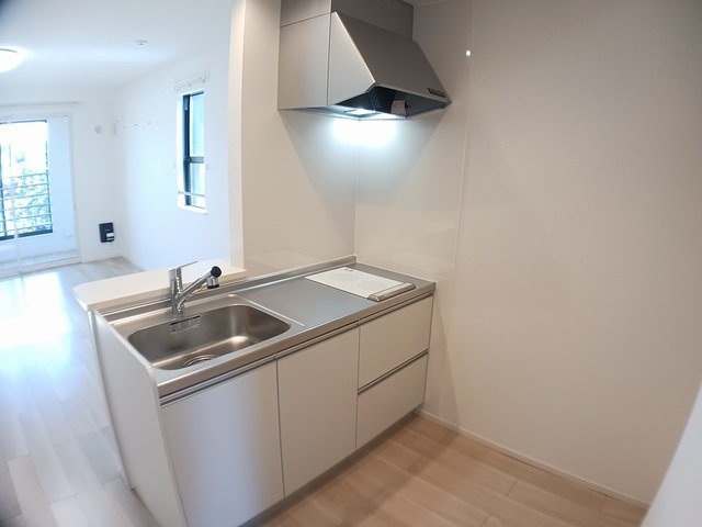 キッチン　コンパクトなキッチンで掃除もラクラク