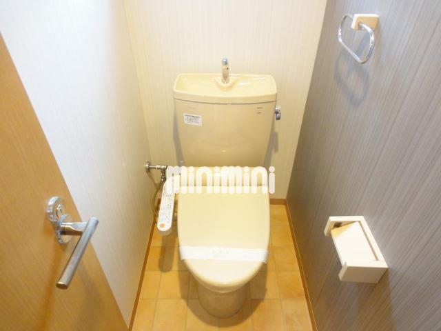 トイレ　ウォシュレット付き