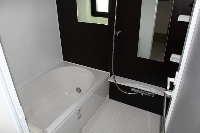 バス・シャワールーム　※建築中の写真です。（同タイプ間取り）