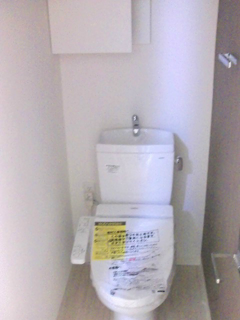 トイレ　※建築中の写真です。（同タイプ間取り）