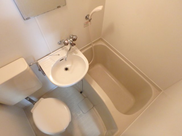 バス・シャワールーム　日々の疲れを癒すお風呂付です