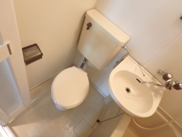 トイレ　コンパクトで使いやすいトイレです