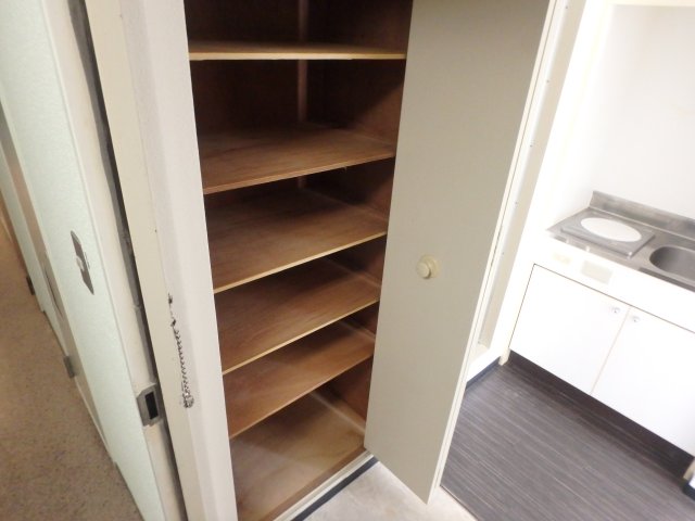 収納　収納スペース