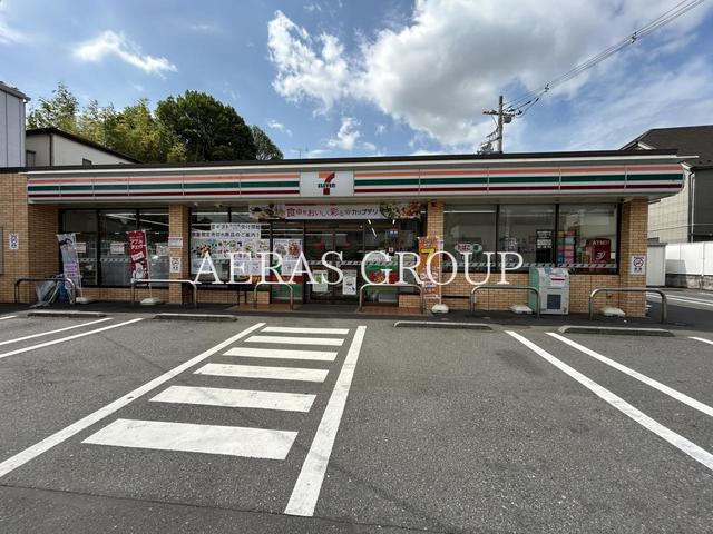 コンビニ　セブン-イレブン 世田谷経堂本町通り店（コンビニ）まで189m