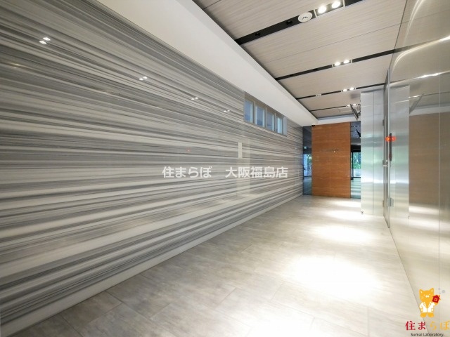 エントランス　共用部の印象も大切に