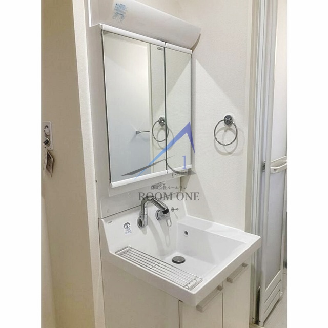 洗面設備　洗面台です。