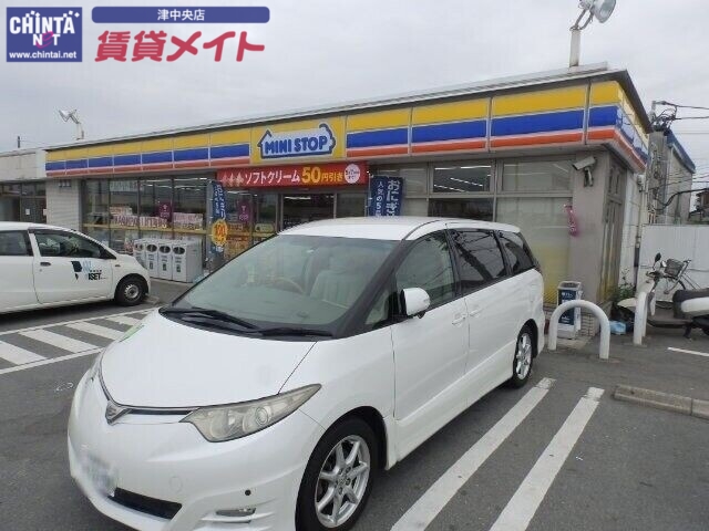 コンビニ　ミニストップ河芸上野店（コンビニ）まで555m