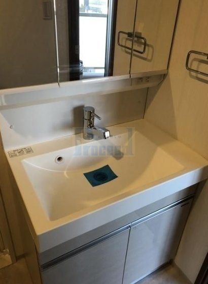 洗面設備　使いやすい独立洗面台☆