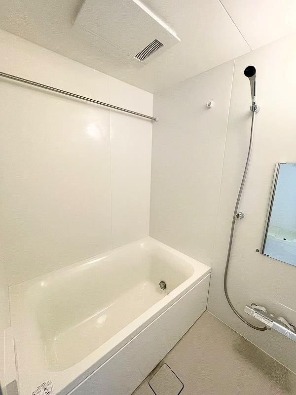 バス・シャワールーム　追い焚き・浴室乾燥機能付き