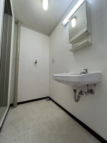 洗面設備　使いやすい洗面所です